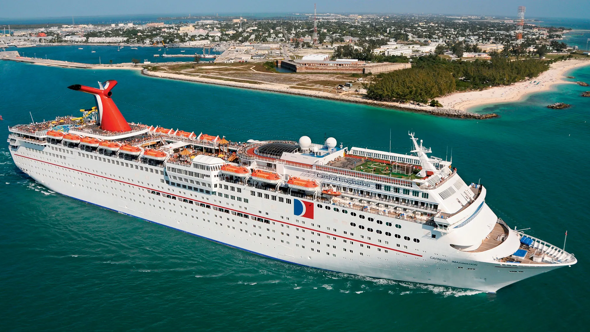 image of a cruise ship