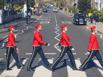 Theatrical-and-musical-delights-await-guests-on-th