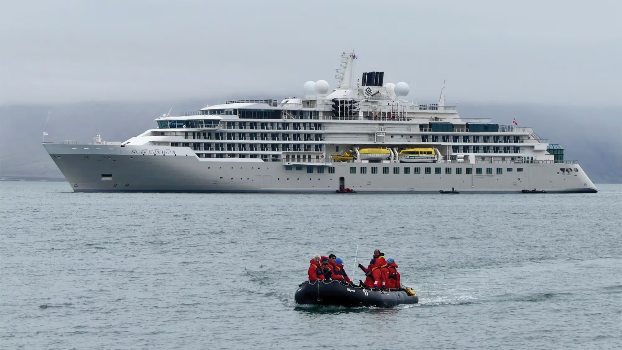 Image of The Silver Endeavour. Photo Credit: Ming Tappin